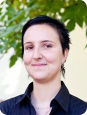 Тереза   — преподаватель носитель  чешского языка 