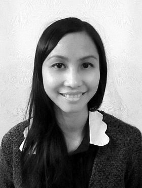 Ева – профессиональный педагог носитель индонезийского языка из Джакарты.